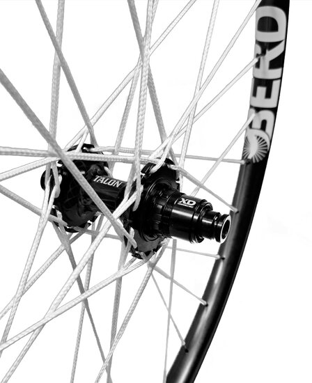 Berd MTB wielset: HAWK30X 27,5" Carbon - Berd spaken - Berd Talon ESL naven- Disc Brake (DB)